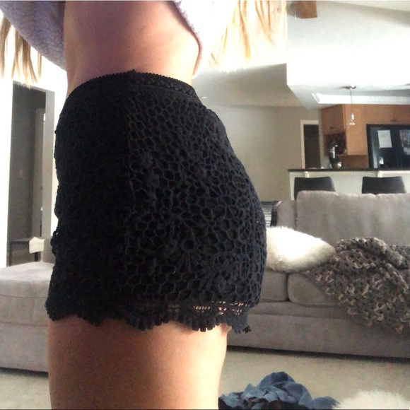 super cute lace shorts - Picture 3 of 6